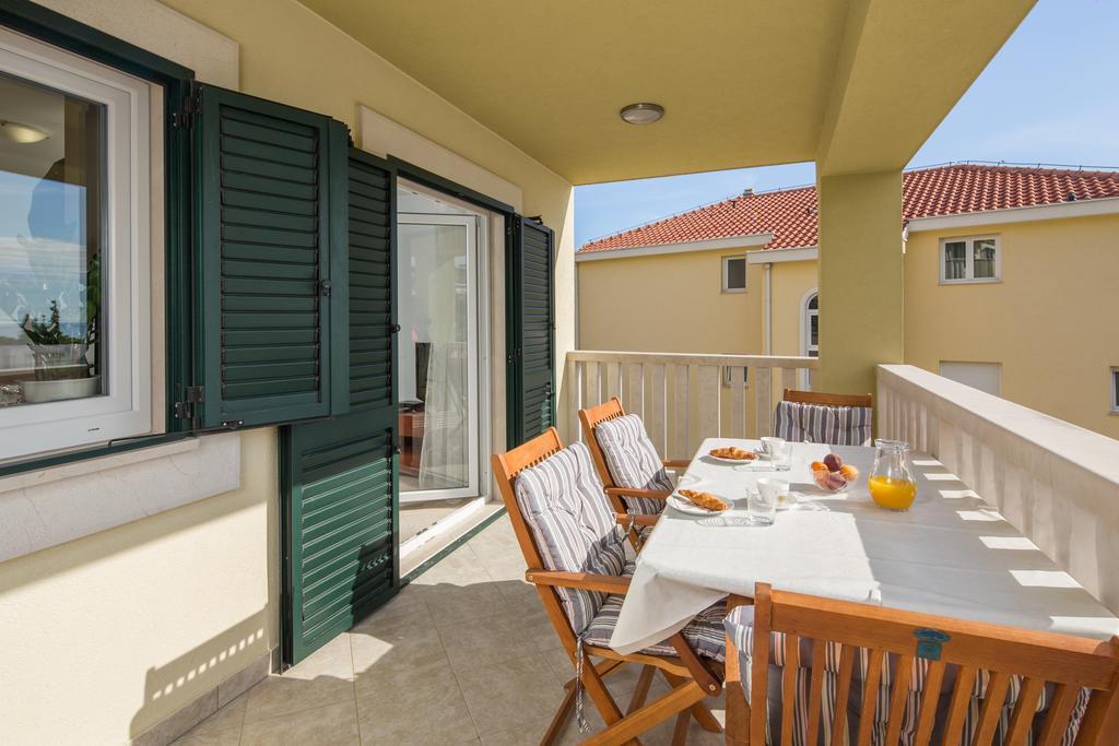 Apartments Leon Подстрана Стая снимка