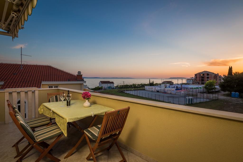 Apartments Leon Подстрана Стая снимка