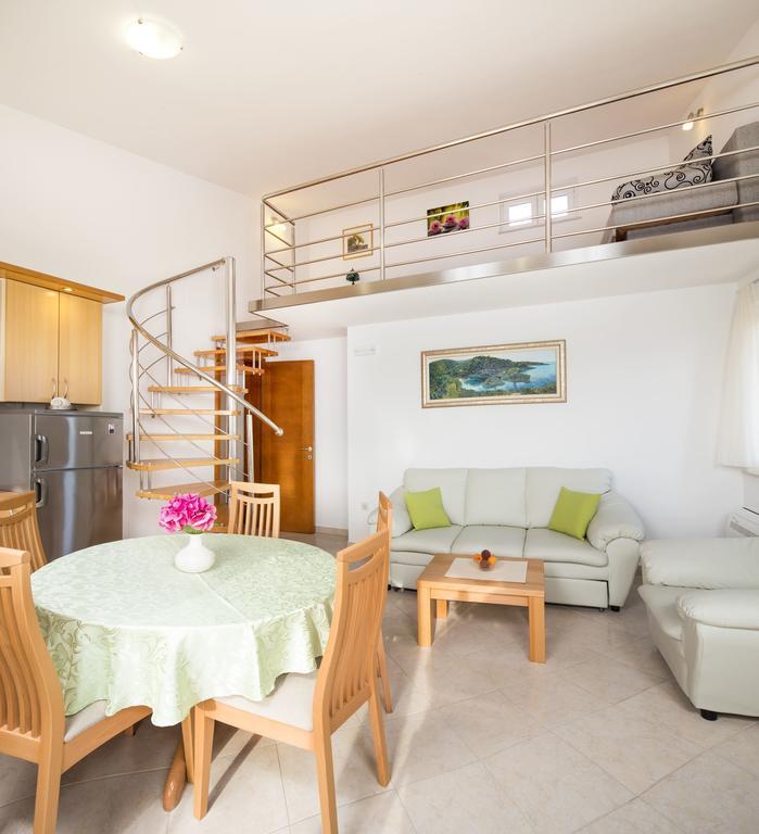 Apartments Leon Подстрана Стая снимка