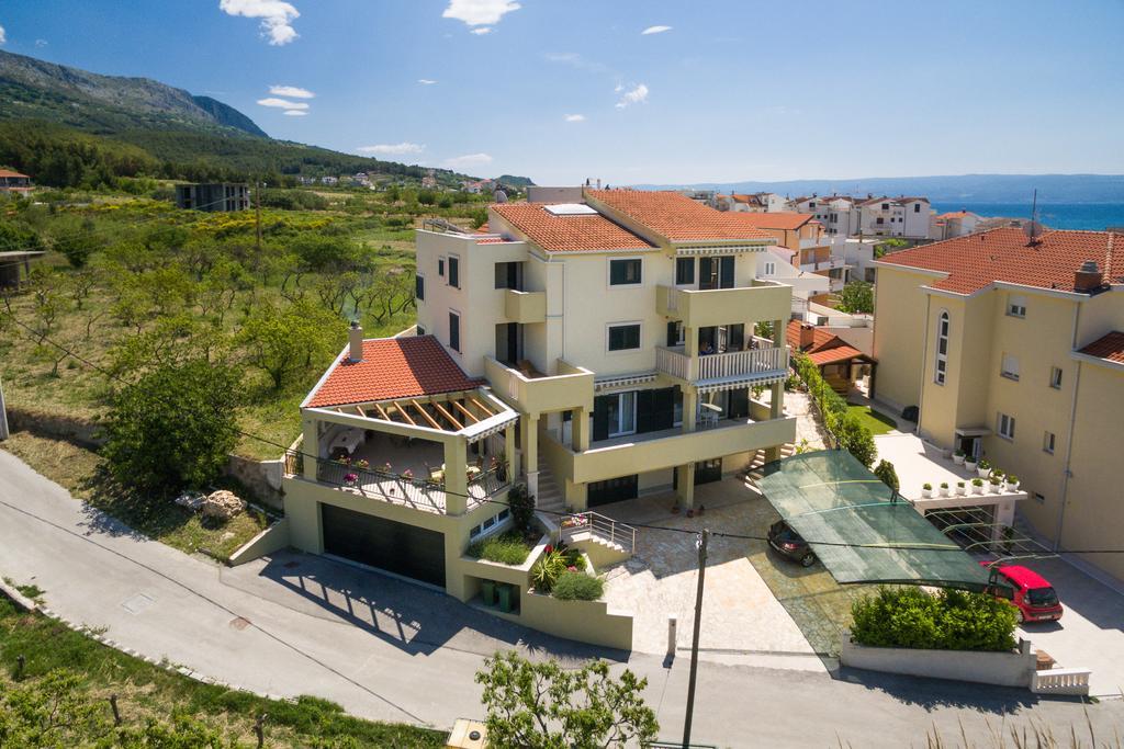 Apartments Leon Подстрана Екстериор снимка