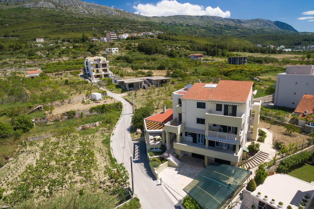 Apartments Leon Подстрана Екстериор снимка