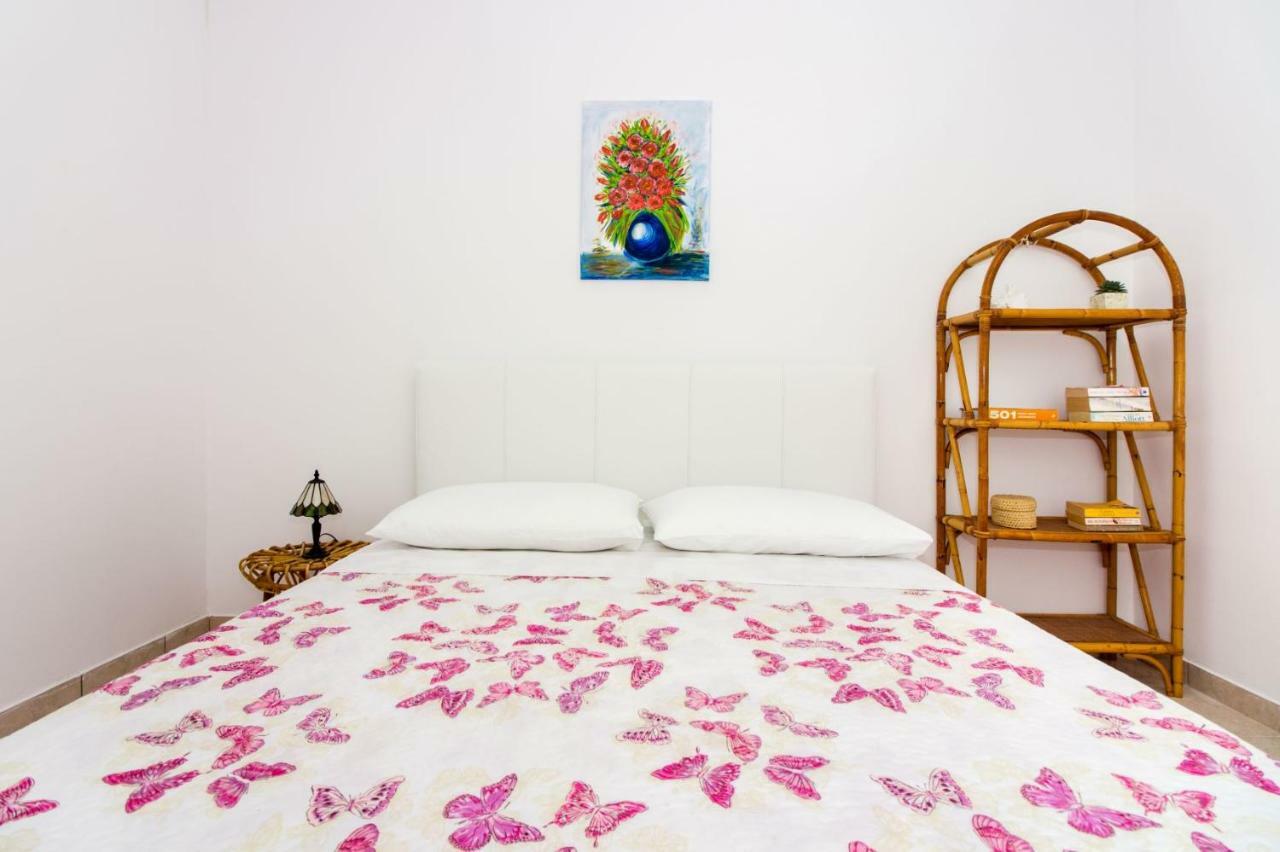 Apartments Leon Подстрана Екстериор снимка